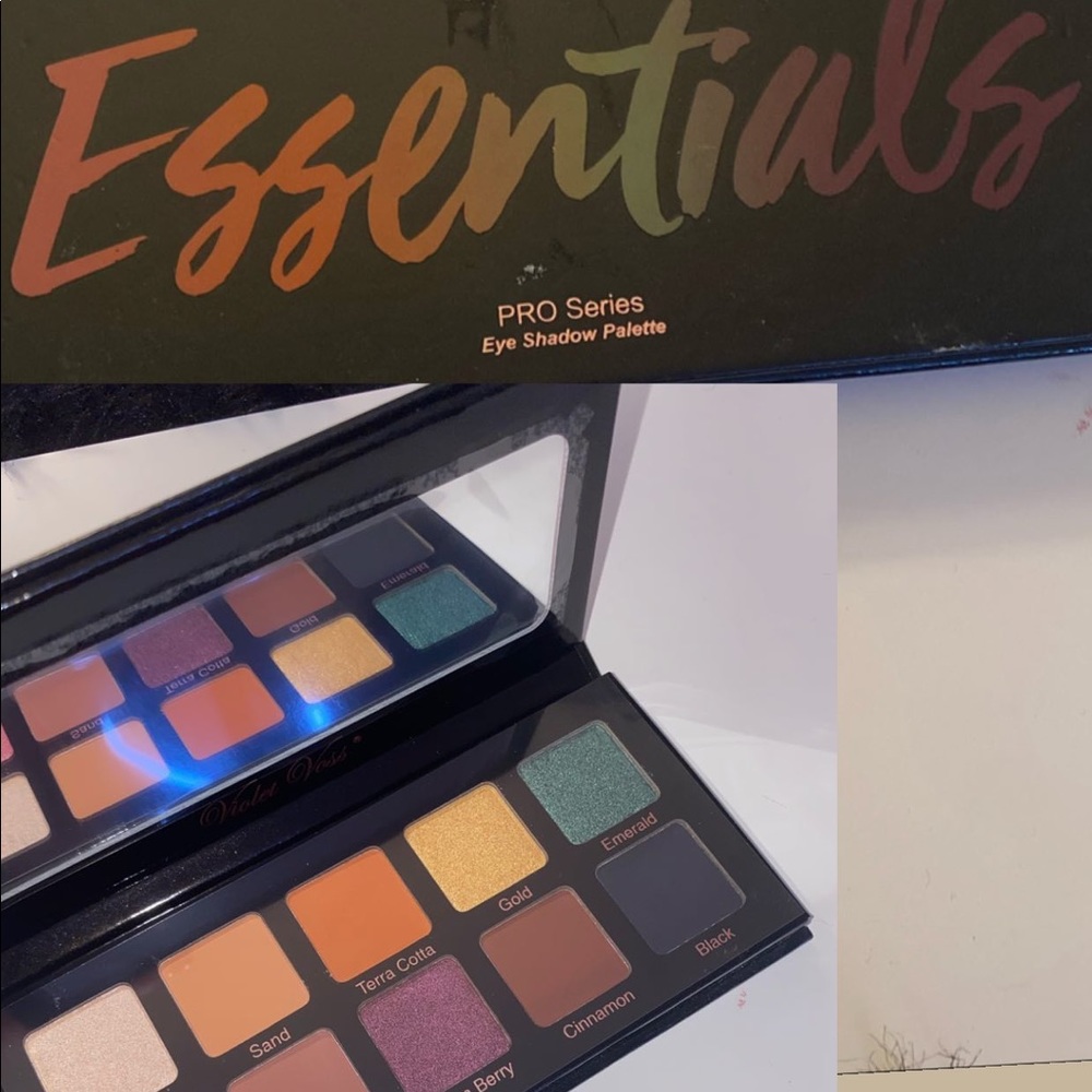 Violet Voss Essentials Palette